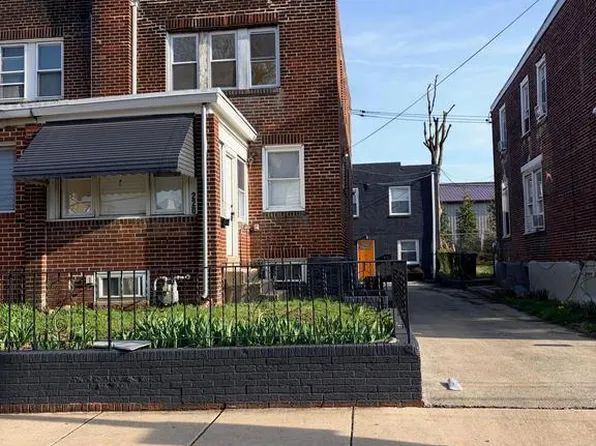 220 N 9th St, Darby, PA 19023