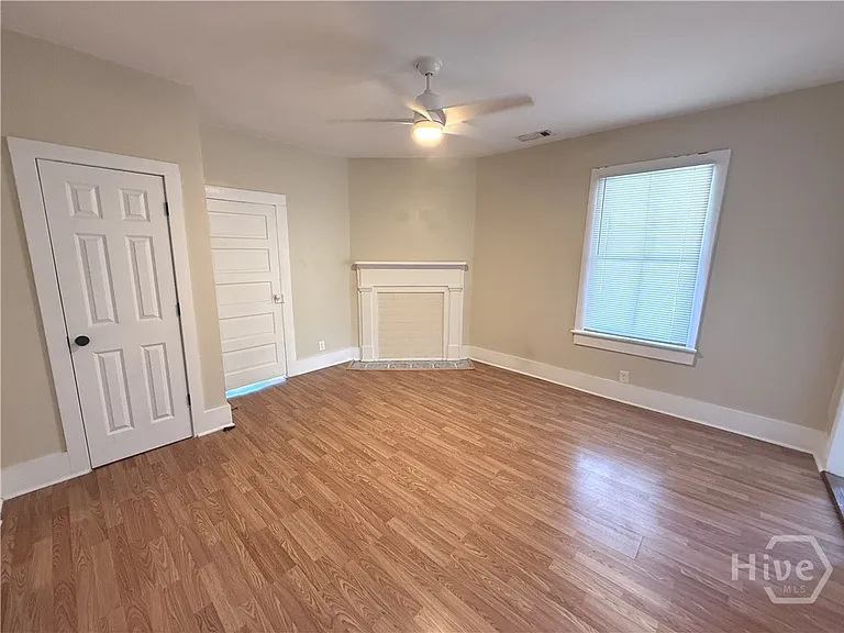 218 W Anderson St #UPPER — Photo 37