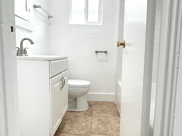 245 6th Ave #1 — Photo 7