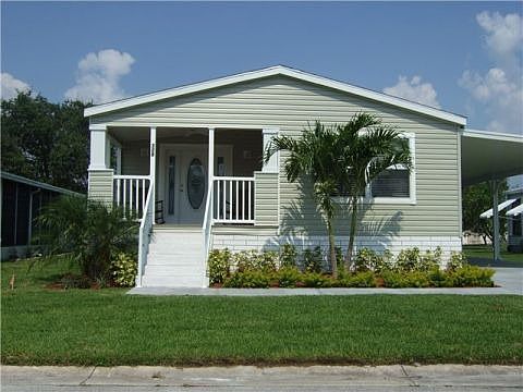1st image of 328 Killarney Cay