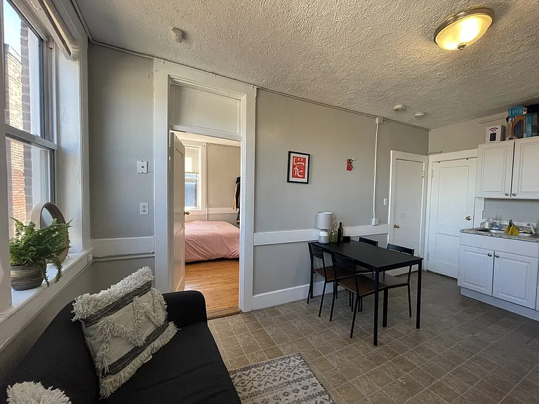 161 Endicott St #5R — Photo 2