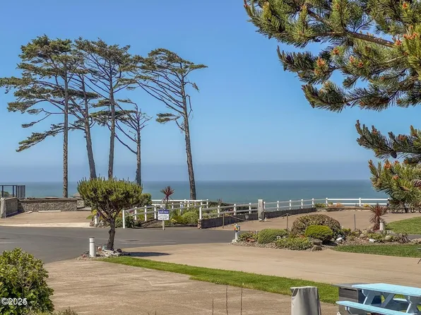 6225 N Coast Hwy #136, Newport, OR 97365