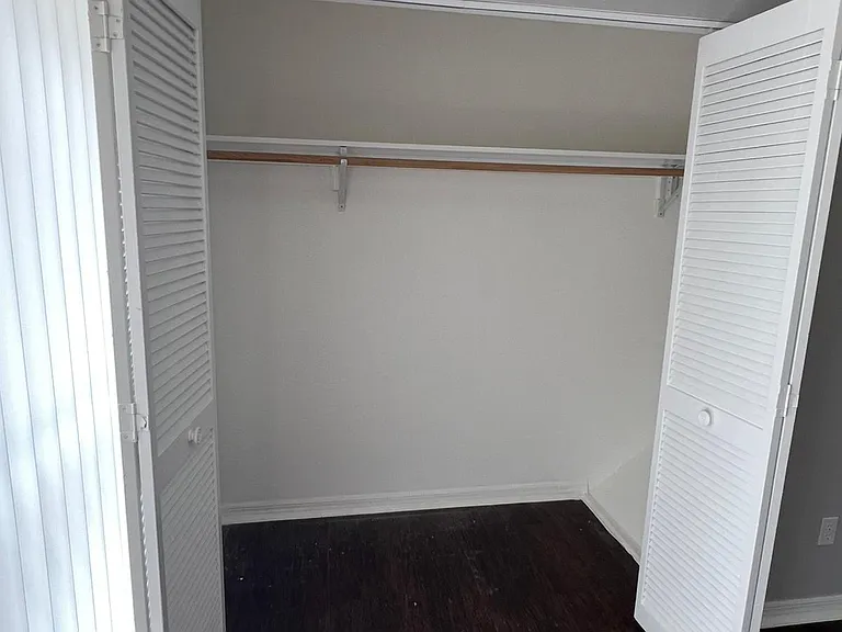 811 SE 12th Ave #302 — Photo 26