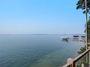 3272 Brooklyn Dr, Stoughton, WI 53589