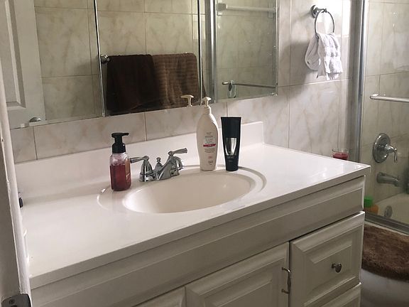 5th image of 5821 S Farragut Dr