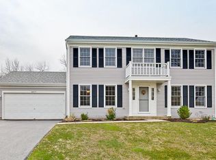 6671 Foxworth Ln, Gurnee, IL 60031