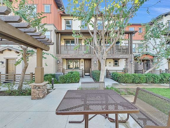 2nd image of 17053 Liberty Way