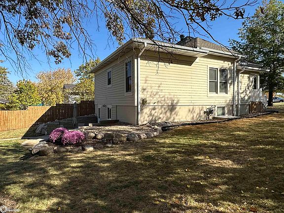 3rd image of 719 N 12th St