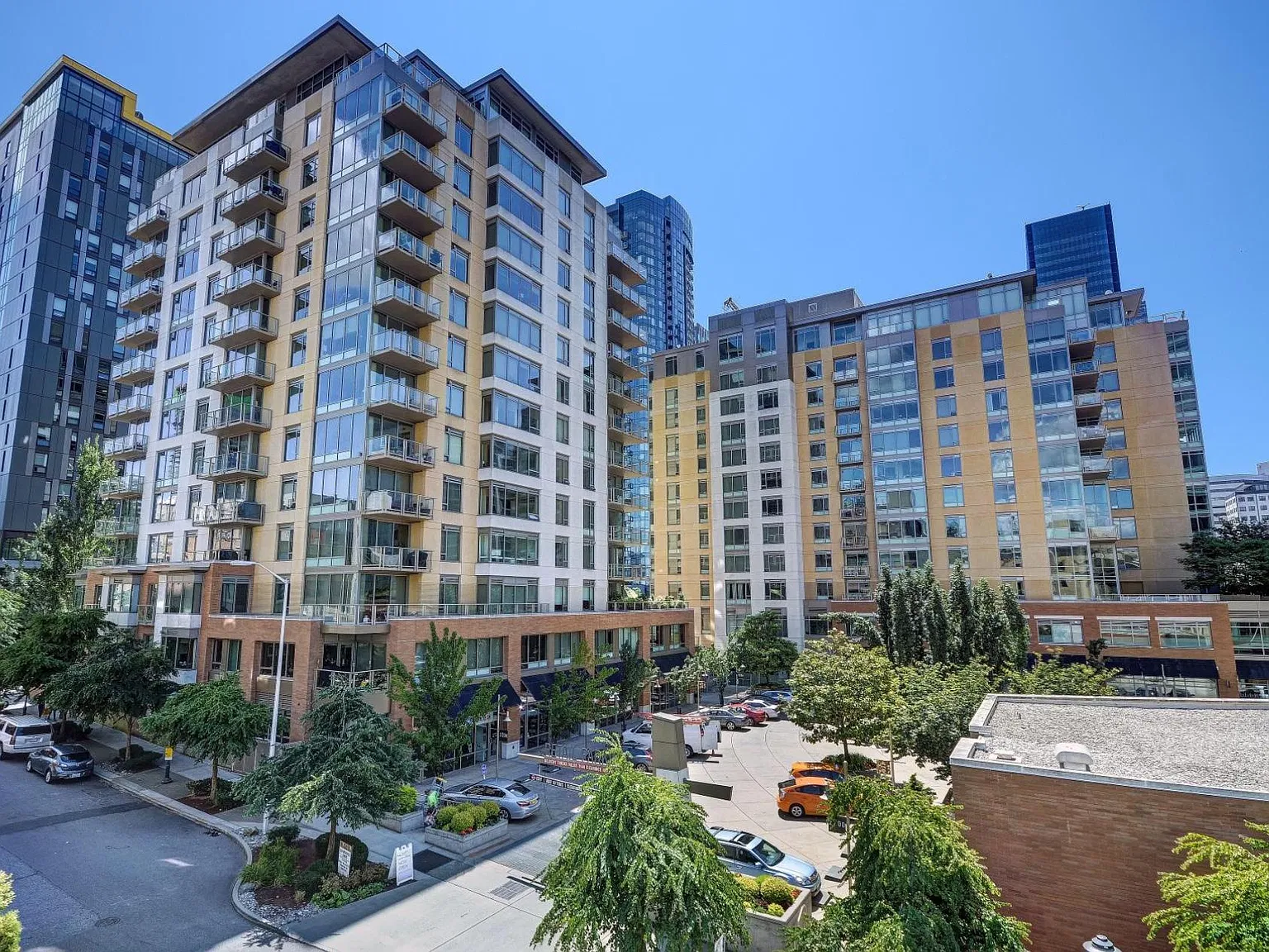 2 bed, 1151 sqft, $4,200 — Photo 1