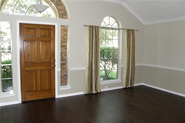 2nd image of 305 Bay Spring Dr