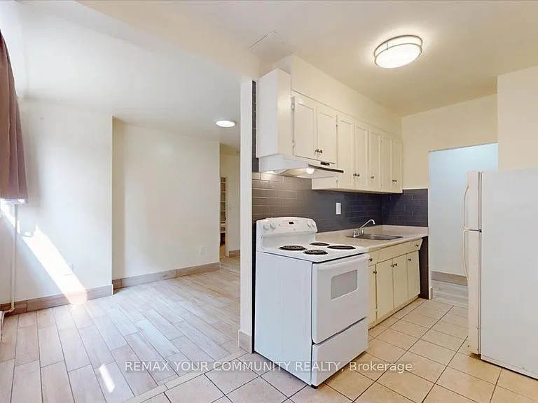 2645 Keele St #1A — Photo 6