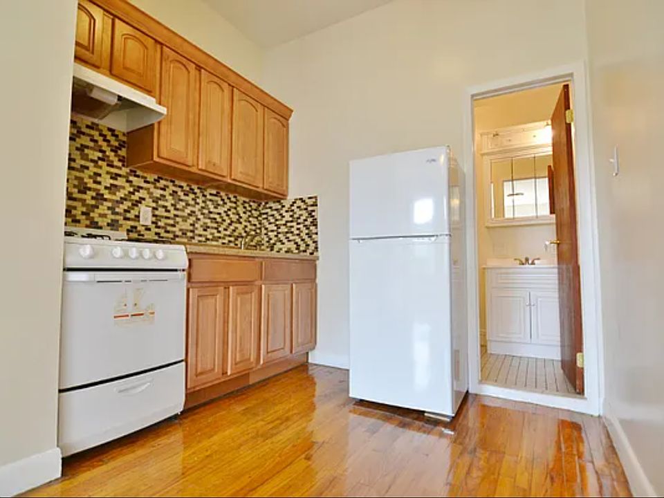 1st image of 306 Stuyvesant Ave APT 4A