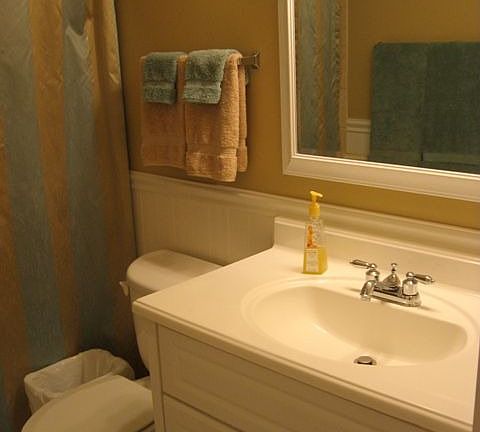 Renovated Full Bathroom