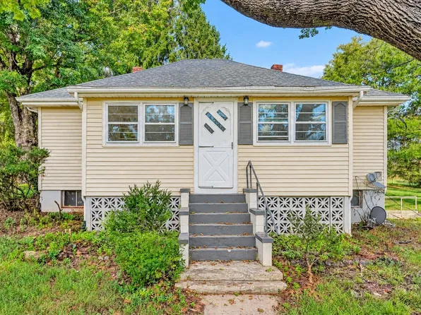 1143 Wheatland Rd, Bedford, VA 24523
