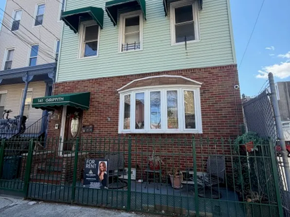 141 Griffith St Floor 2, Jersey City, NJ 07307