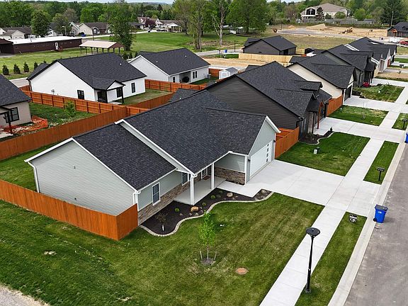 2nd image of 2102 Aruba Dr