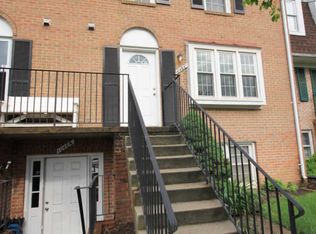 1046C Ramsgate Dr, Sterling, VA 20164