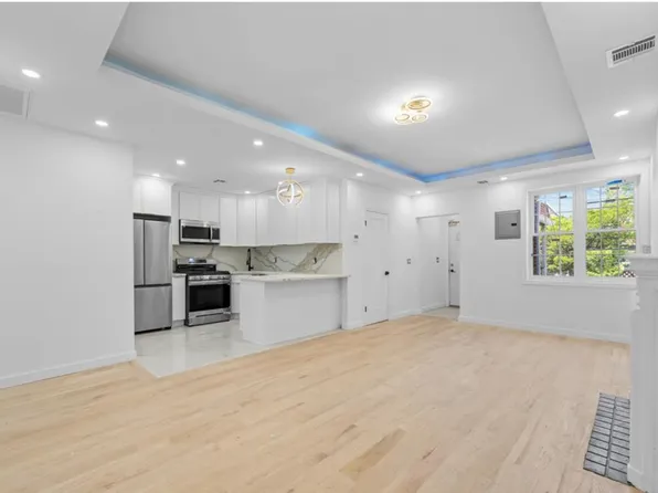 752 Lenox Road image 7 of 14