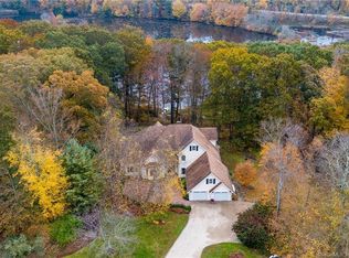 3 Lake Louise Dr, Westbrook, CT 06498