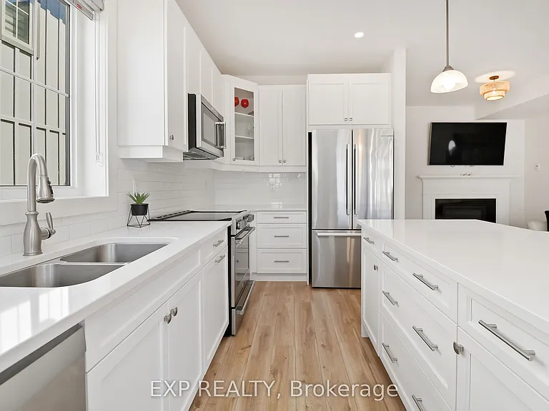 142 Sycamore St — Photo 29