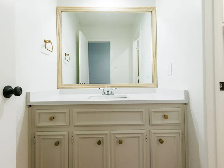 8214 Vernon Ave #B — Photo 22