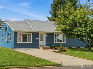 50 Fairview Dr, Middletown, NJ 07748
