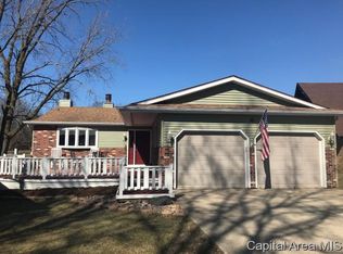 26 Lucerne Dr, Springfield, IL 62707