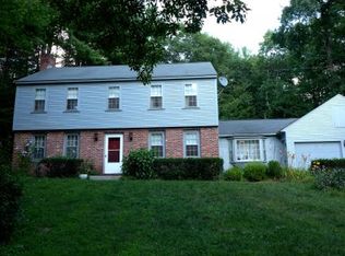 17 Oak Hill Dr, Amherst, NH 03031