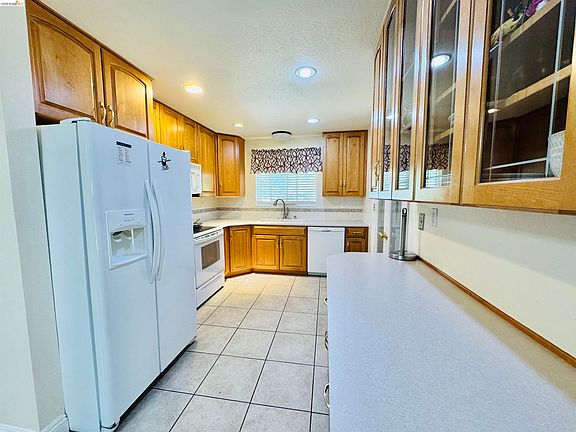 2nd image of 3513 Rio Grande Dr