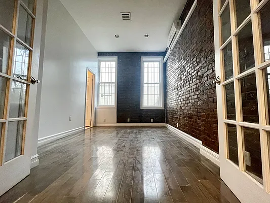 Rented by Ink Realty Services LLC | media 4