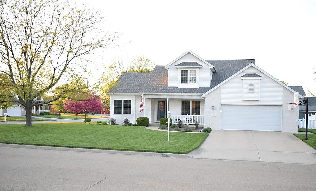 101 Thornton Ct photo 1