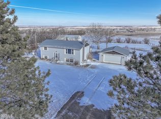 7010 3rd Ave E, Williston, ND 58801