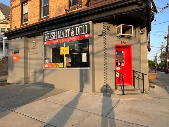 650 Kennedy Boulevard image 19 of 24