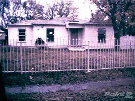 2nd image of 1120 Oak Hill Cir