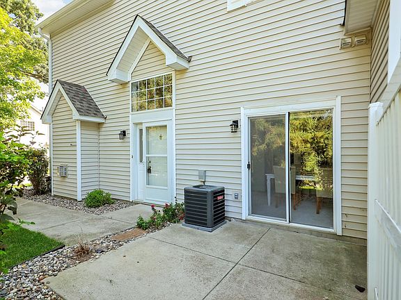 4th image of 9429 Marshall Rd