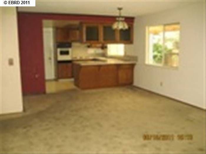 2nd image of 1870 Heatherwood Dr