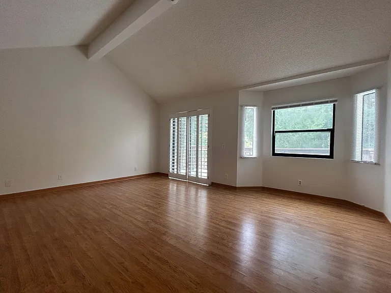 3068 Prado Ln — Photo 16