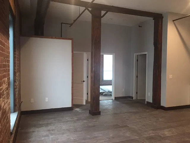 2 bed, $2,000 — Photo 3