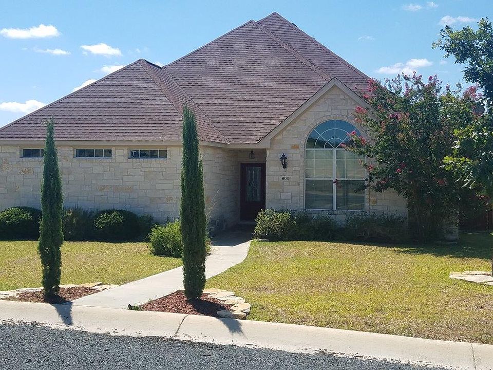 1st image of 801 Scarlet Oak Ct