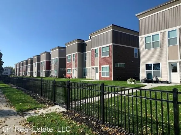 1606-1648 Ellis Blvd NW, Cedar Rapids, IA 52405