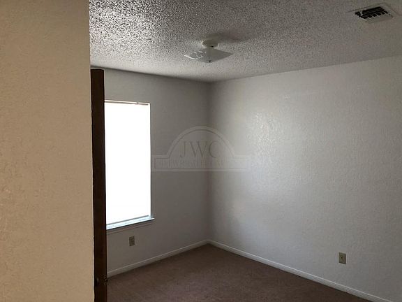 5th image of 203 Northern Dove Ln APT B