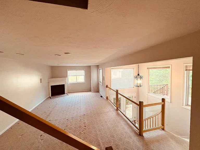 173 Captain Eames Cir — Photo 3