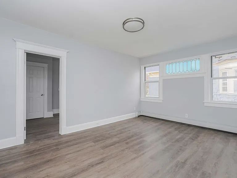 350 Cary Ave #1 — Photo 9