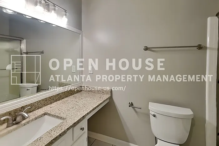 815 Riverstone Ln — Photo 34