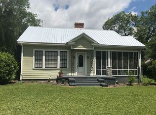 10 Kibbee St, Hawkinsville, GA 31036
