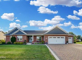 1883 E Spring Ln, Lima, OH 45805