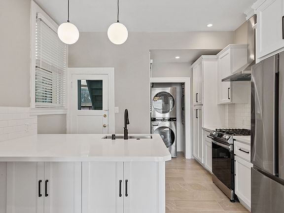 3rd image of 1733 Larkin St #1735