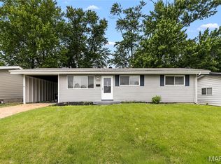 1525 Layven Ave, Florissant, MO 63031