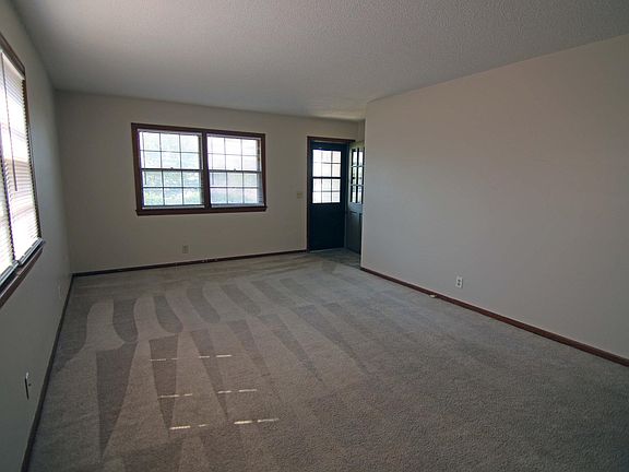 4th image of 13224 Montclair Dr