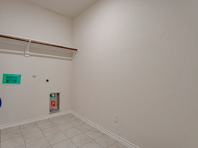 1614 Potomac Ln — Photo 10
